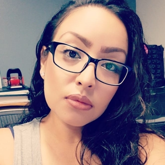 Meet your Posher, Angelica - Picture 1 of 1